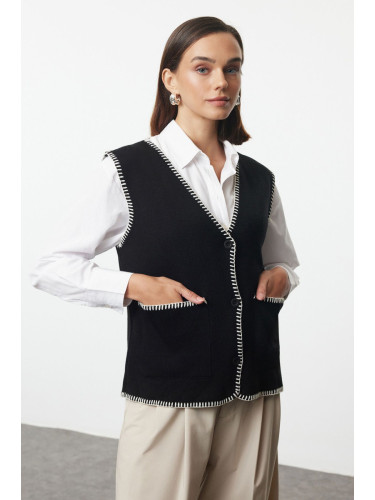 Trendyol Black Regular V Neck Color Block Vest