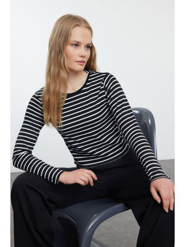 Trendyol Black Striped Fitted Stretch Knitted Blouse