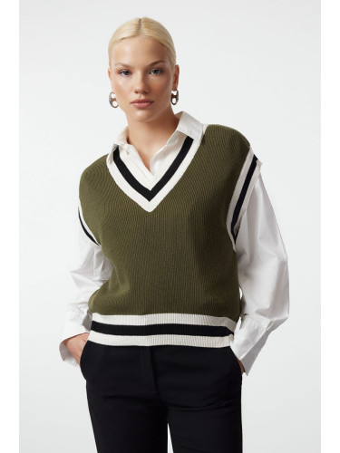 Trendyol Khaki V-Neck Knitwear Sweater