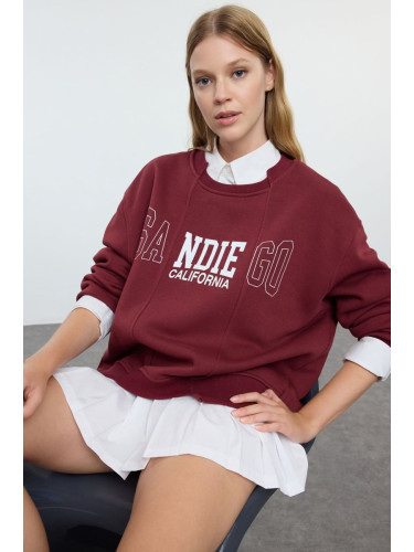 Trendyol Burgundy Slogan Printed Oversize/Wide Fit Knitted Sweatshirt with Hem Detail