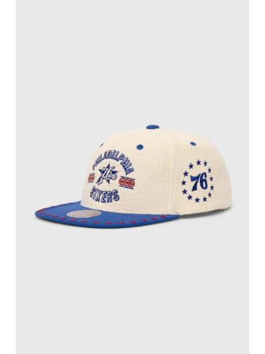 Шапка с козирка Mitchell&Ness Philadelphia 76ERS в бежово с апликация HHSS7510-P76YYPPPOFWH