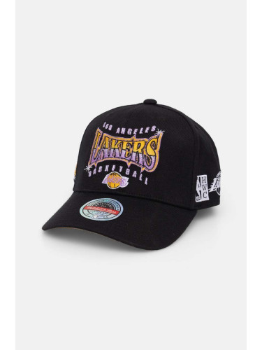 Шапка с козирка с вълна Mitchell&Ness Los Angeles Lakers в черно с апликация HHSSINTL1434-LALBLCK