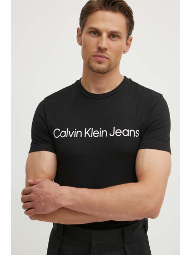 Памучна тениска Calvin Klein Jeans в черно с принт J30J322552