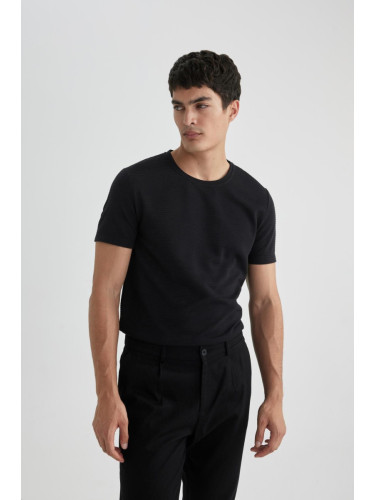 DEFACTO Slim Fit Crew Neck Short Sleeve T-Shirt