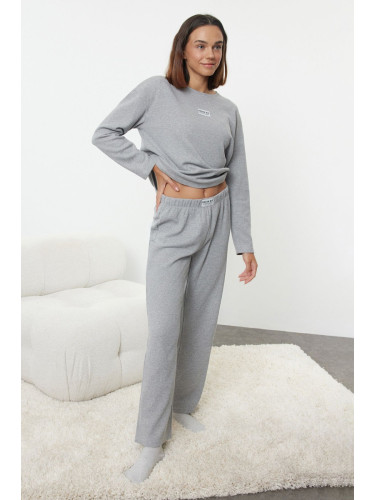 Trendyol Grey Melange Slogan Label Detailed Waffle Fabric Knitted Pajama Set