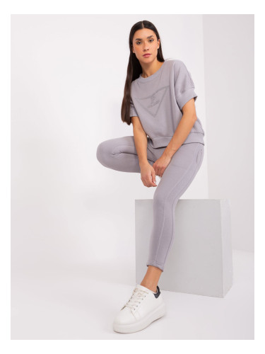 Grey women's tracksuit with patch and insulation