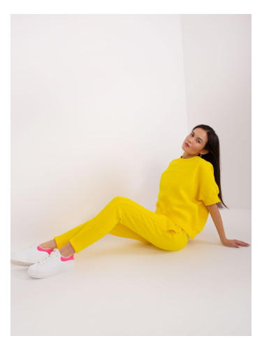 Yellow Women's Tracksuit with Short Sleeve Sweatshirt