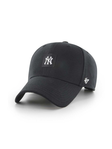 Памучна шапка с козирка 47 brand MLB New York Yankees в черно с апликация B-CMPSP17GWP-BK