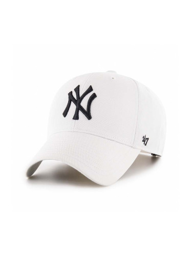 Памучна шапка с козирка 47 brand MLB New York Yankees в бяло с апликация B-RAC17CTP-WH