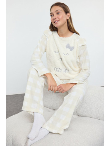 Trendyol Ecru Plaid Embroidered Wellsoft Winter Knitted Pajamas Set