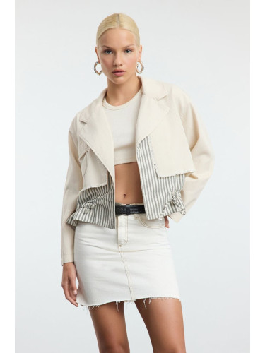 Trendyol Beige Stripe Detailed Pocket Jacket