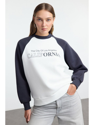 Trendyol Anthracite Relaxed/comfortable Pattern Slogan Printed Thick Polar Fleece Knitted Sweatshirt