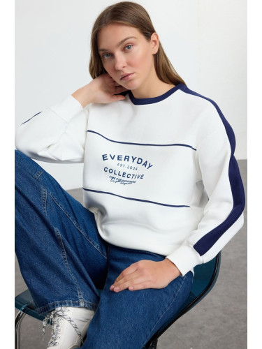 Trendyol Ecru Slogan Printed Oversize/Wide Pattern Thick Polar Fleece Knitted Sweatshirt